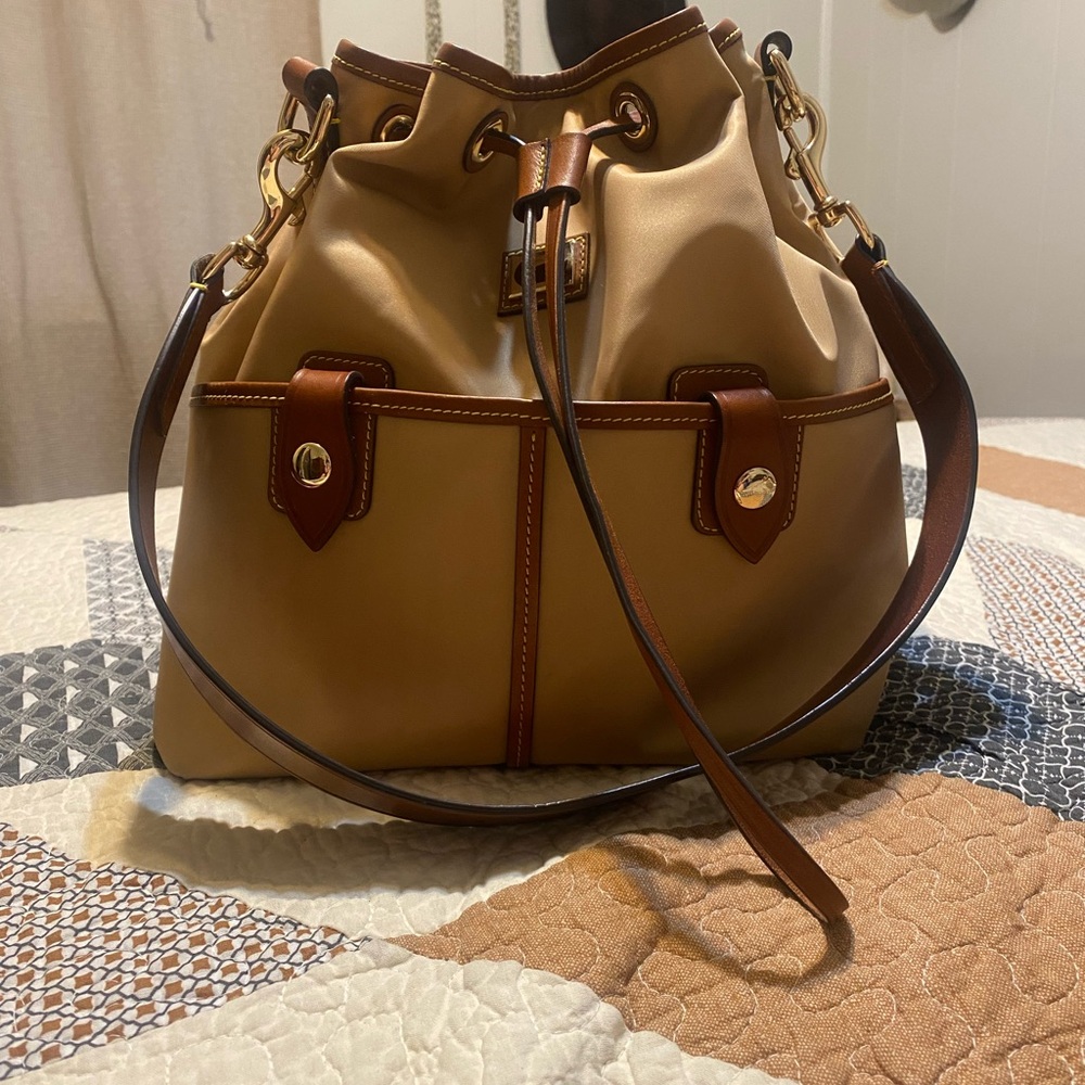 Dooney & Bourke Wayfarer large bucket bag